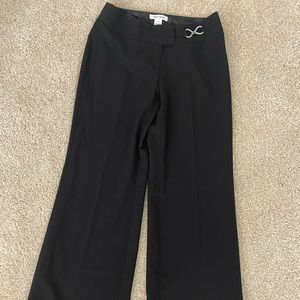 White House black market size 4 black trousers